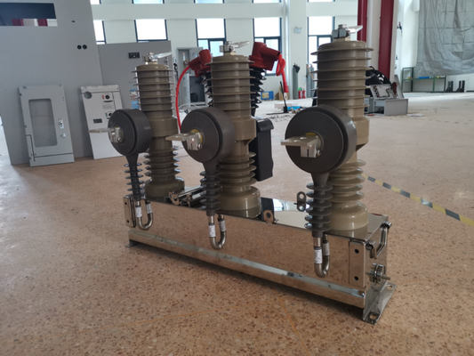 ZW32-24kV Three Phase Outdoor Vacuum Type Circuit Breaker High Voltage